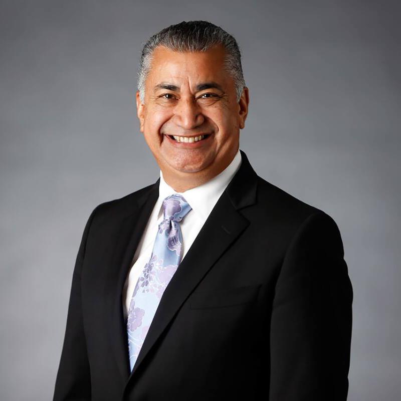 Ernesto Olivares